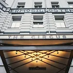 The Circus אכסניה