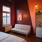 The Circus אכסניה *