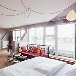 Hostal The Circus